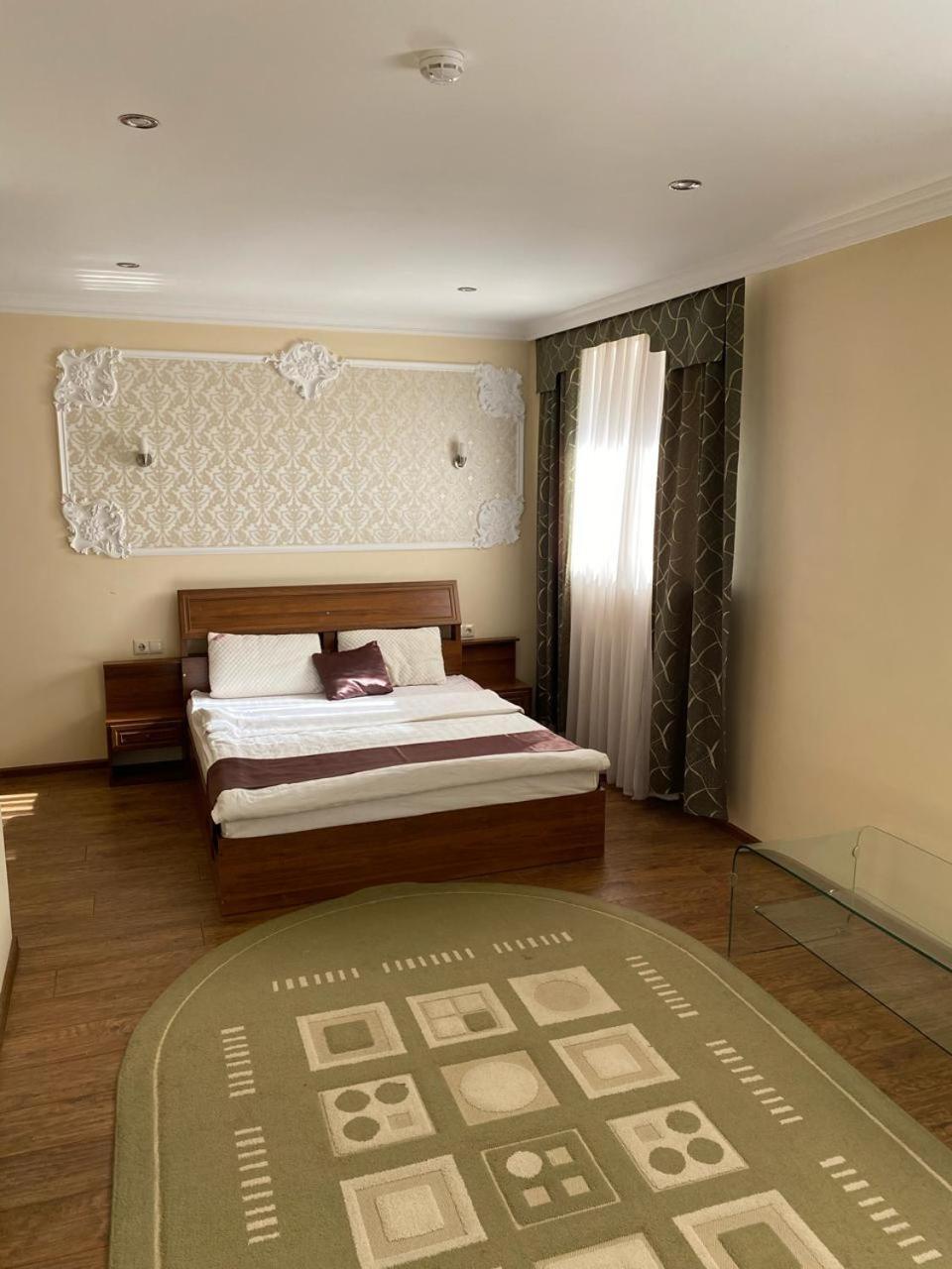 Sky Luxe Hotel Nur-Sultan  Exterior photo